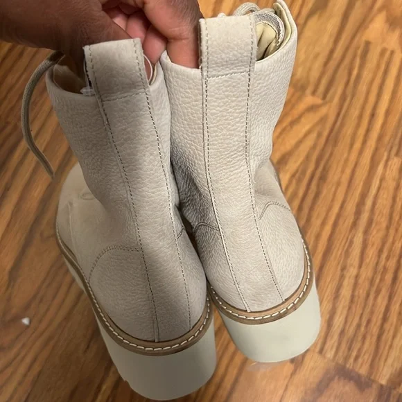 NEW Paul Green Joan Beige Lace-Up Bootie NUBUCK size 3.5 or 6 US